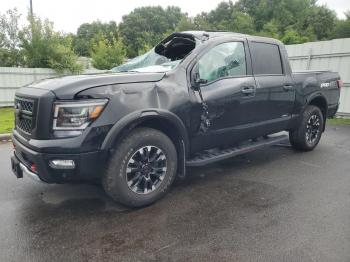  Salvage Nissan Titan