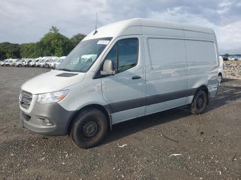  Salvage Mercedes-Benz Sprinter