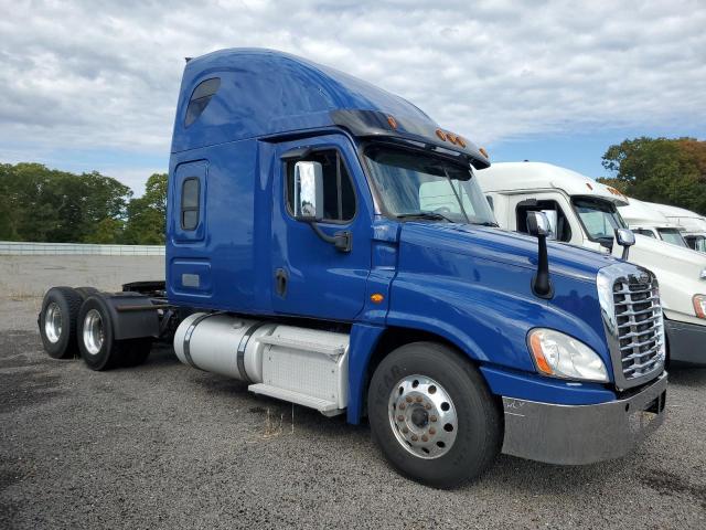  Salvage Freightliner Cascadia 1