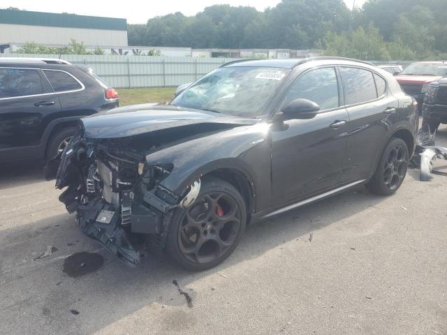  Salvage Alfa Romeo Stelvio