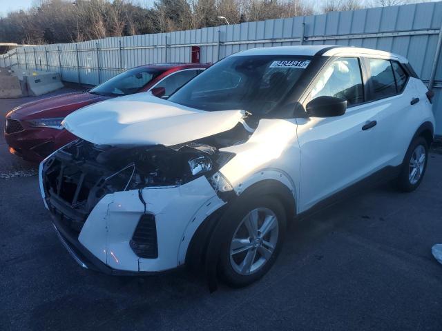  Salvage Nissan Kicks