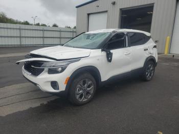  Salvage Kia Seltos