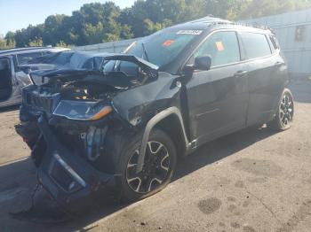  Salvage Jeep Compass