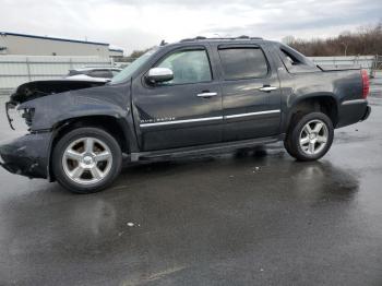  Salvage Chevrolet Avalanche