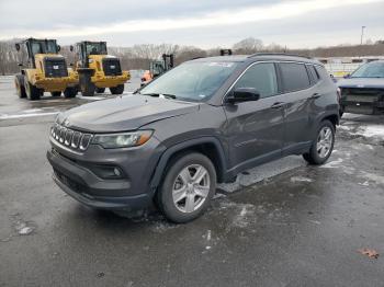  Salvage Jeep Compass