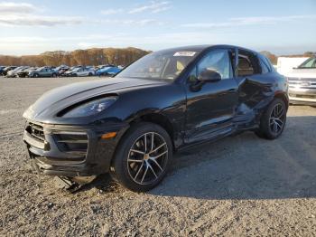  Salvage Porsche Macan Base