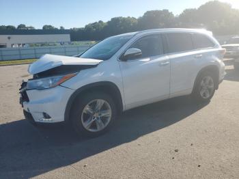  Salvage Toyota Highlander