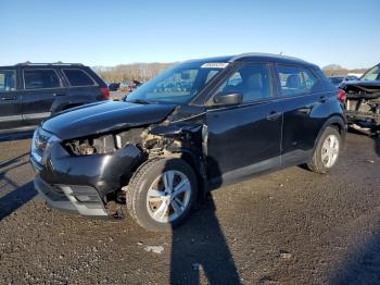  Salvage Nissan Kicks