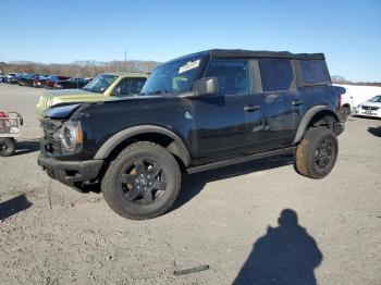  Salvage Ford Bronco