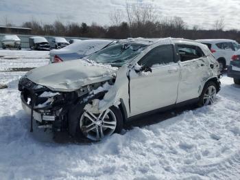  Salvage Mercedes-Benz GLA