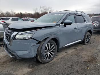  Salvage Nissan Pathfinder