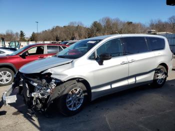  Salvage Chrysler Pacifica