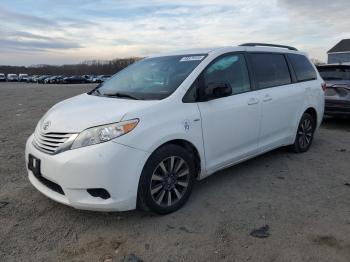  Salvage Toyota Sienna