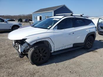  Salvage Hyundai TUCSON