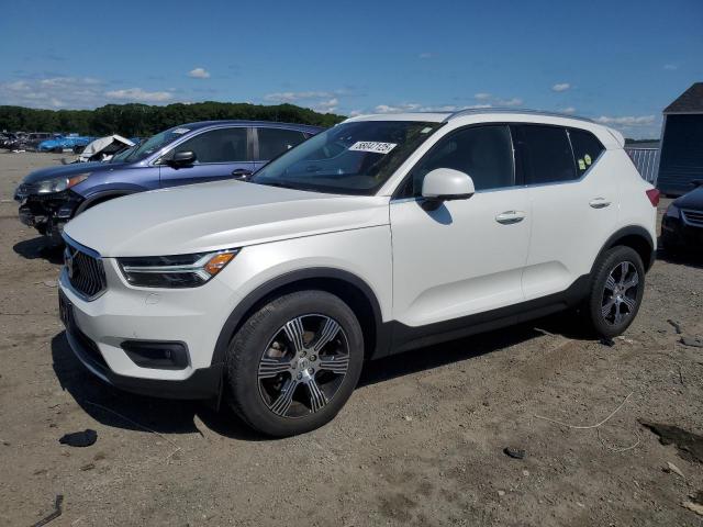  Salvage Volvo XC40