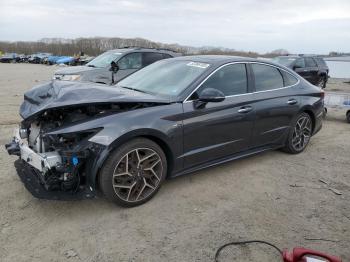  Salvage Hyundai SONATA