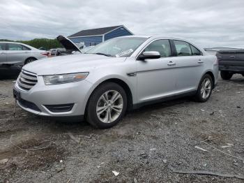  Salvage Ford Taurus