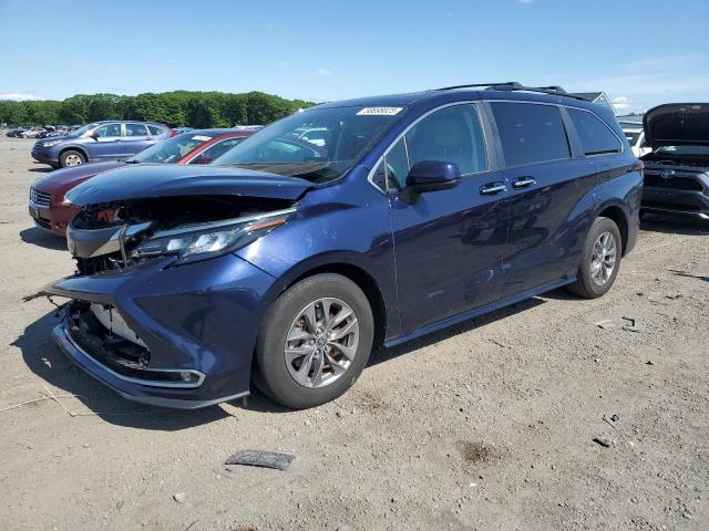  Salvage Toyota Sienna