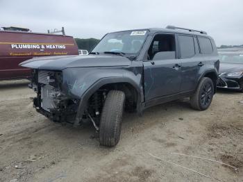  Salvage Toyota Land Cruis