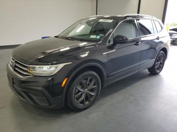  Salvage Volkswagen Tiguan