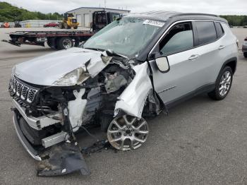  Salvage Jeep Compass