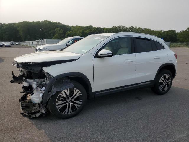  Salvage Mercedes-Benz GLA