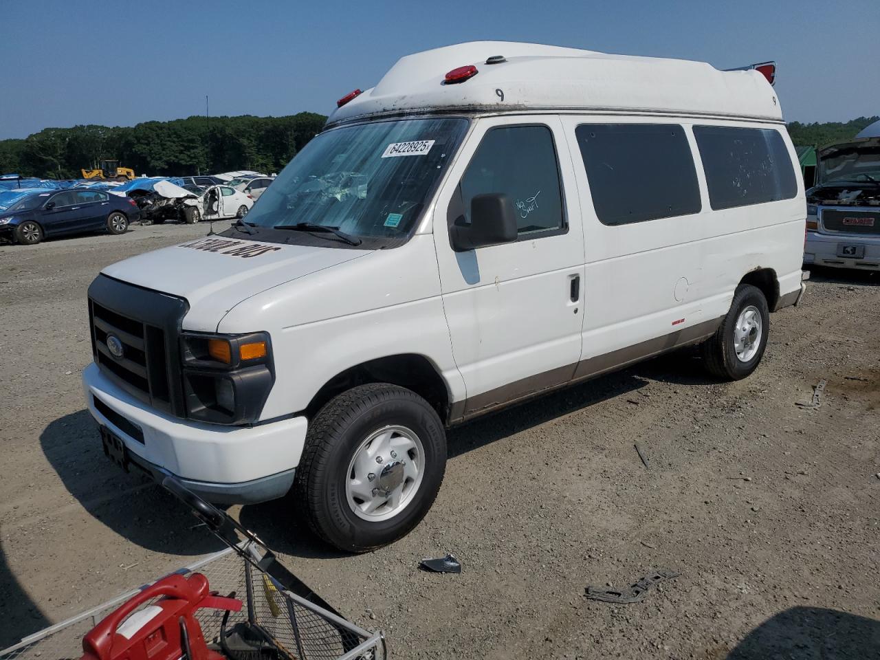 Ford Econoline E250 Van Image 1