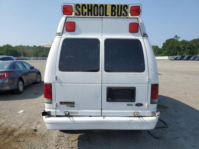 Ford Econoline E250 Van Image 11