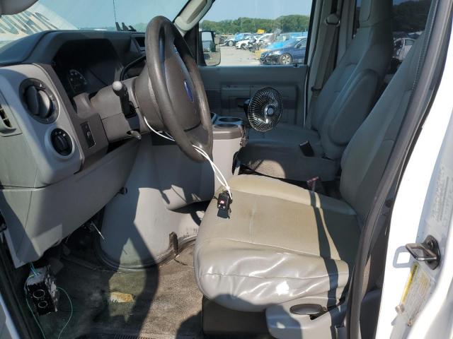 Ford Econoline E250 Van Image 7