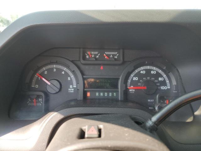 Ford Econoline E250 Van Image 5