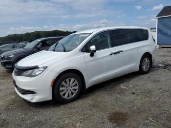  Salvage Chrysler Pacifica