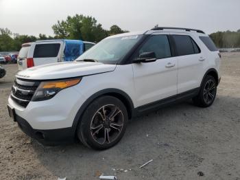  Salvage Ford Explorer