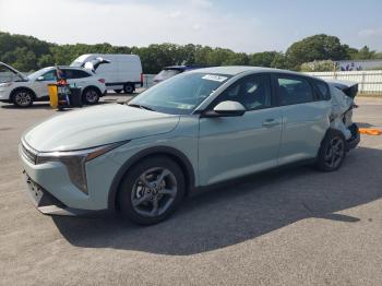  Salvage Kia K4 Lx