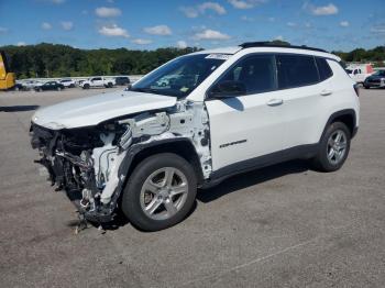  Salvage Jeep Compass