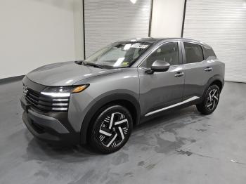  Salvage Nissan Kicks