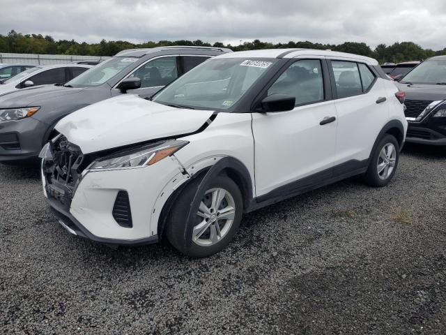  Salvage Nissan Kicks