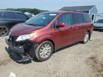  Salvage Toyota Sienna