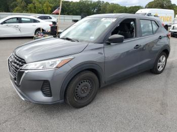  Salvage Nissan Kicks