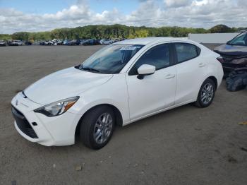  Salvage Toyota Yaris