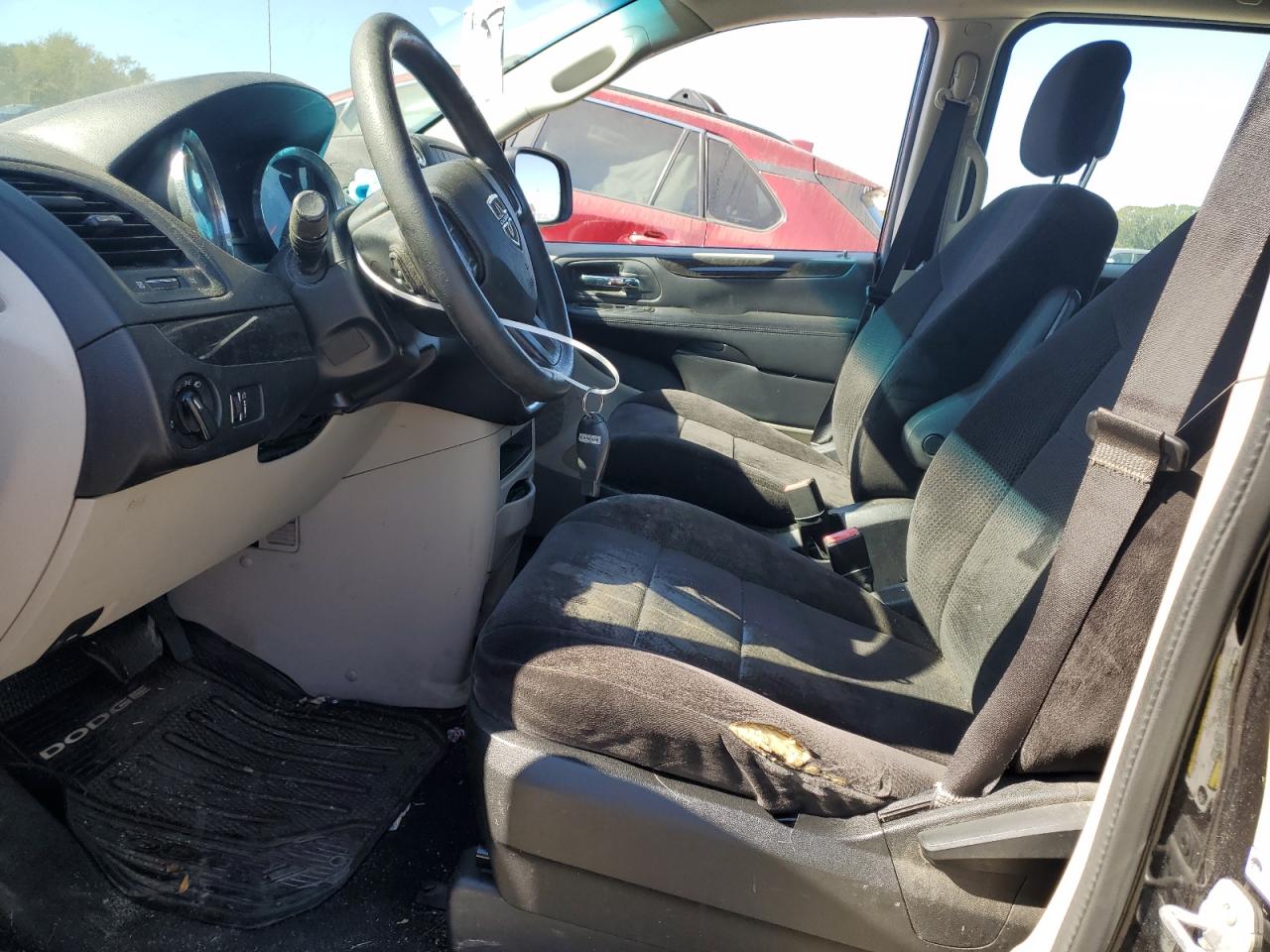 Dodge Caravan Se Image 13