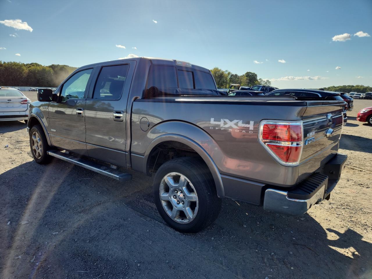 Ford F-150 Supercrew Image 12