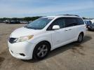 Toyota Sienna Le Image 1