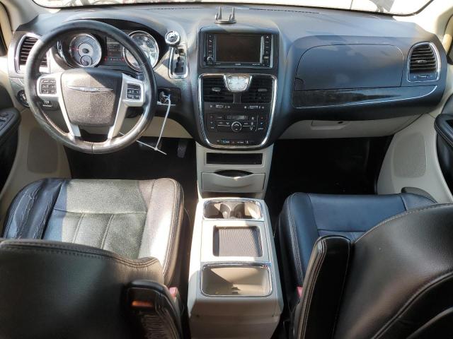 Chrysler Minivan Touring Image 5