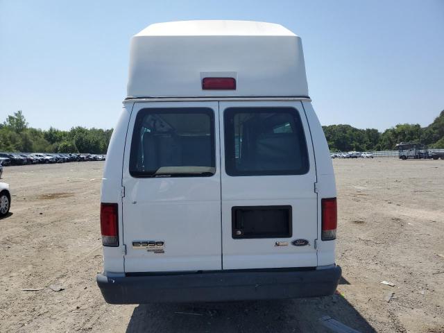 Ford Econoline E350 Super Duty Van Image 5