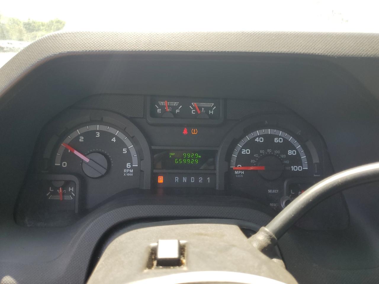 Ford Econoline E350 Super Duty Van Image 8