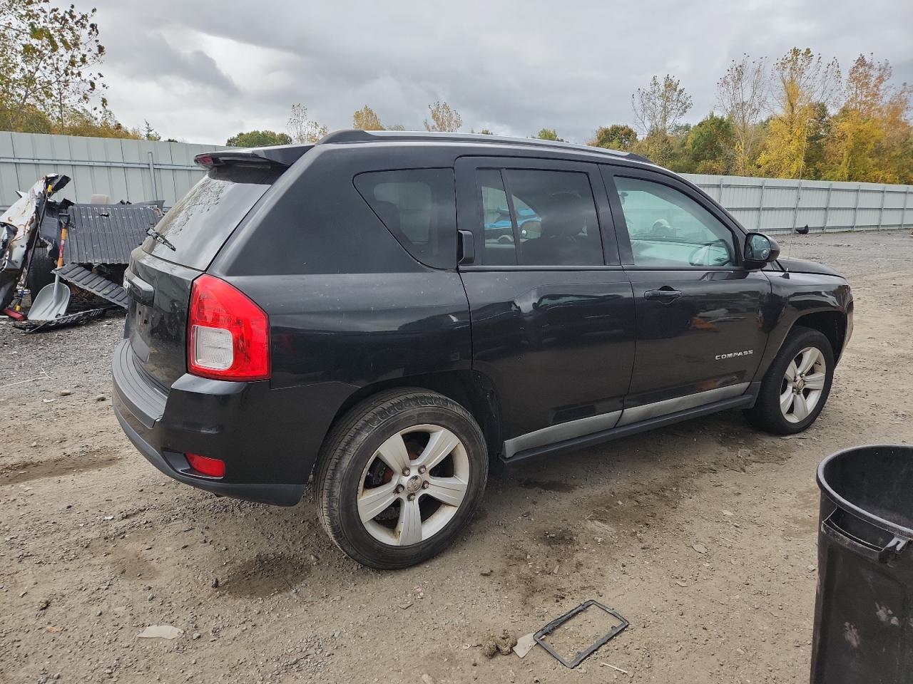 Jeep Compass Sport Image 11