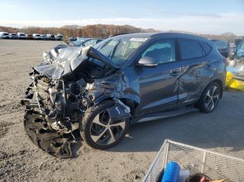  Salvage Hyundai TUCSON