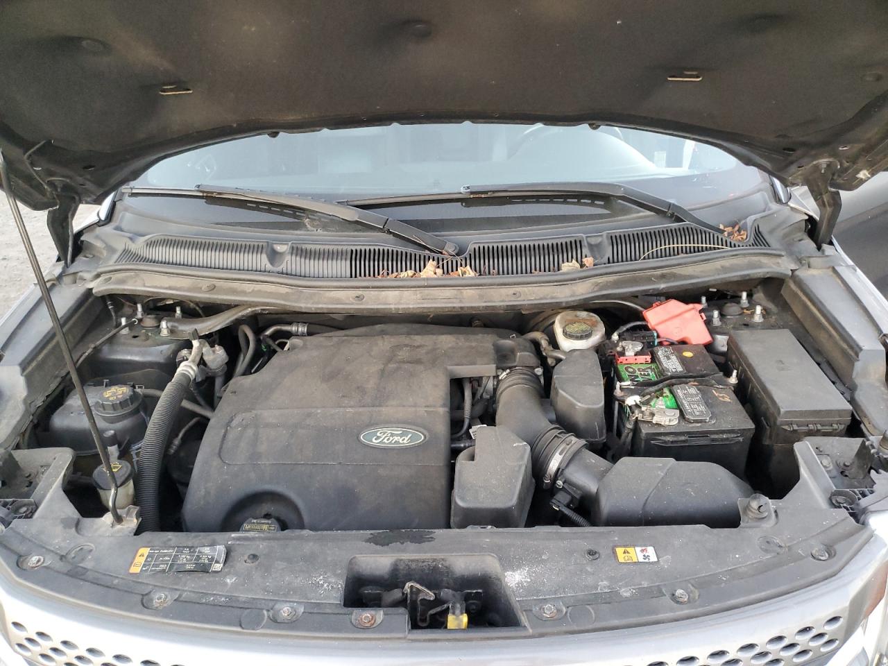 Ford Explorer Limited Image 11