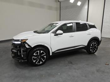  Salvage Nissan Kicks