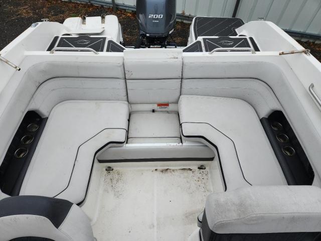 Rinker Boat Image 7